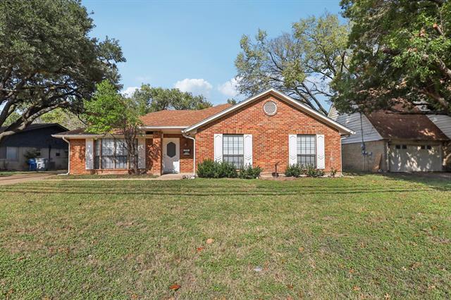 6928 Walling Ln in Dallas, TX - Building Photo