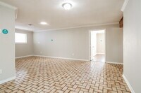 6407 Oaknut Dr photo'