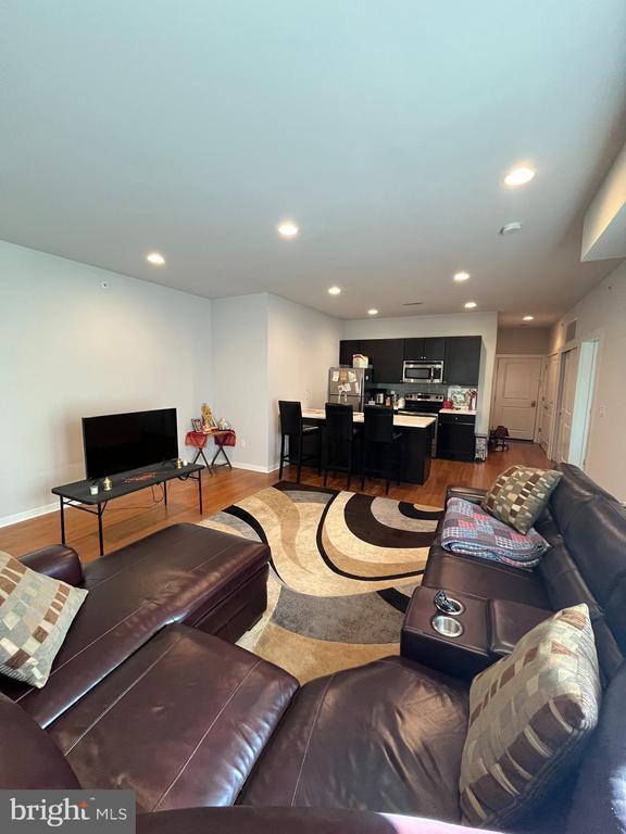 1608 Ridge Ave in Philadelphia, PA - Building Photo - Building Photo