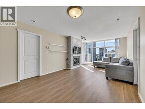 2289 Yukon Crescent in Burnaby, BC - Building Photo - Building Photo