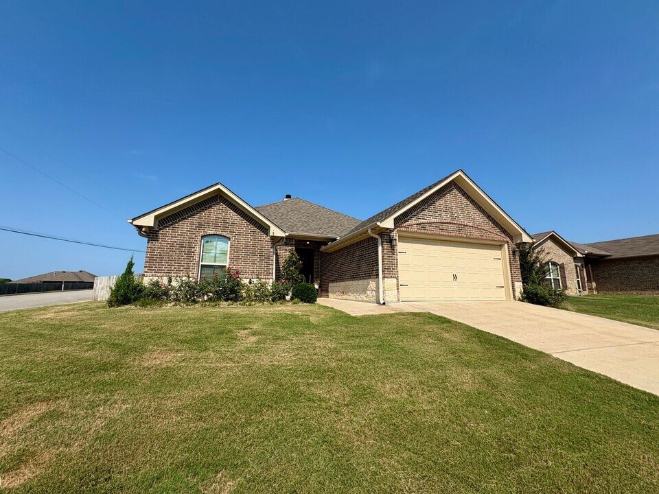 405 Whitaker St in Bullard, TX - Building Photo