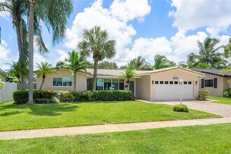 5206 Cleveland St in Hollywood, FL - Building Photo - Building Photo