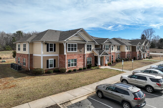 Sienna Heights in Yadkinville, NC - Building Photo - Building Photo