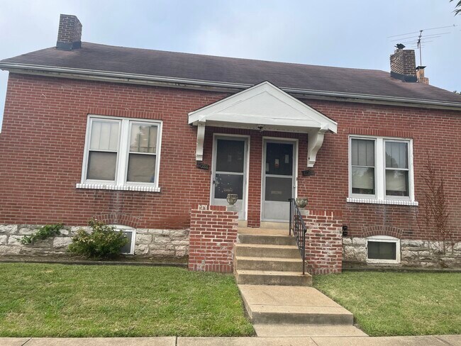 4024 Tholozan Ave, Unit 4026 Tholozan