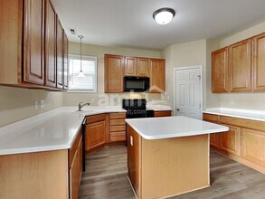 3906 Magnolia Pond Rd in Raleigh, NC - Building Photo - Building Photo