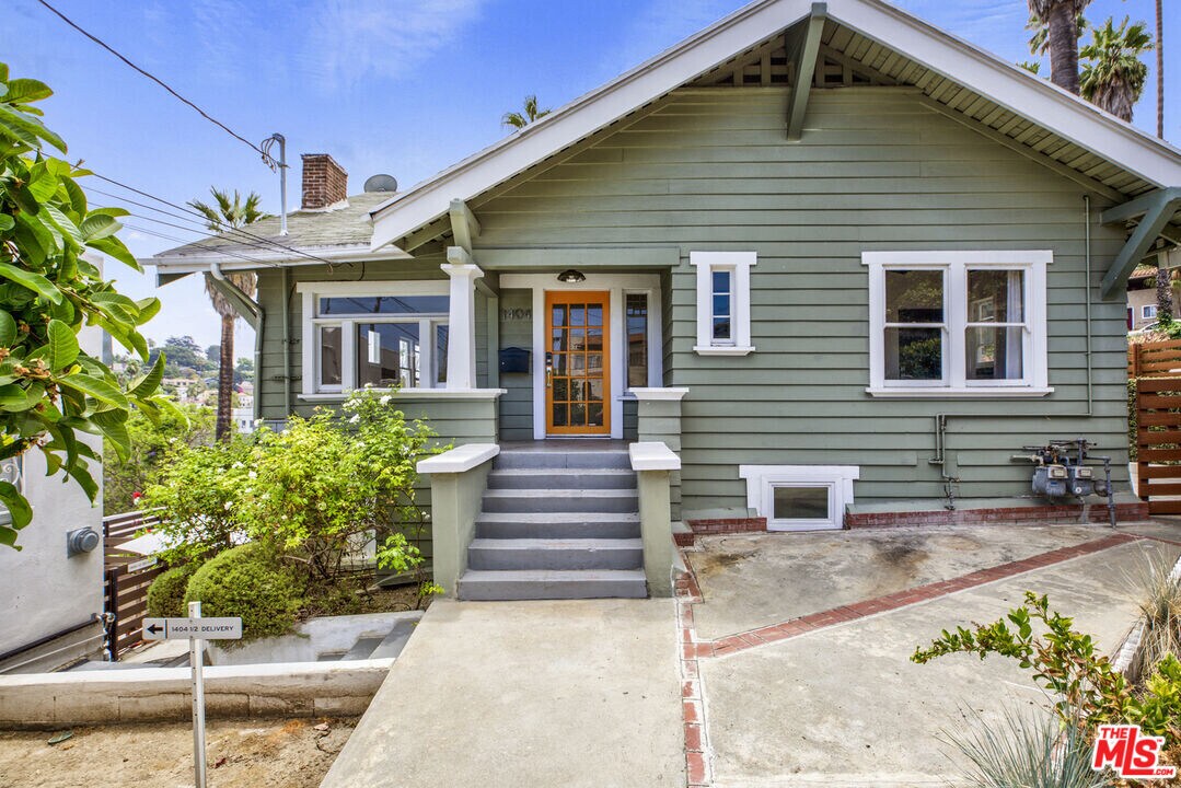 1404 Maltman Ave in Los Angeles, CA - Building Photo