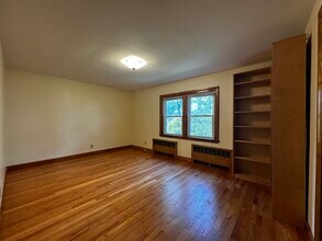 11 Mead Rd in Arlington, MA - Building Photo - Building Photo