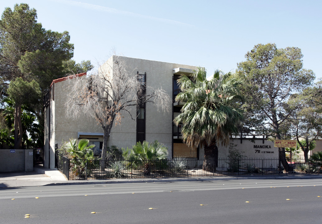 Manoka in Las Vegas, NV - Foto de edificio