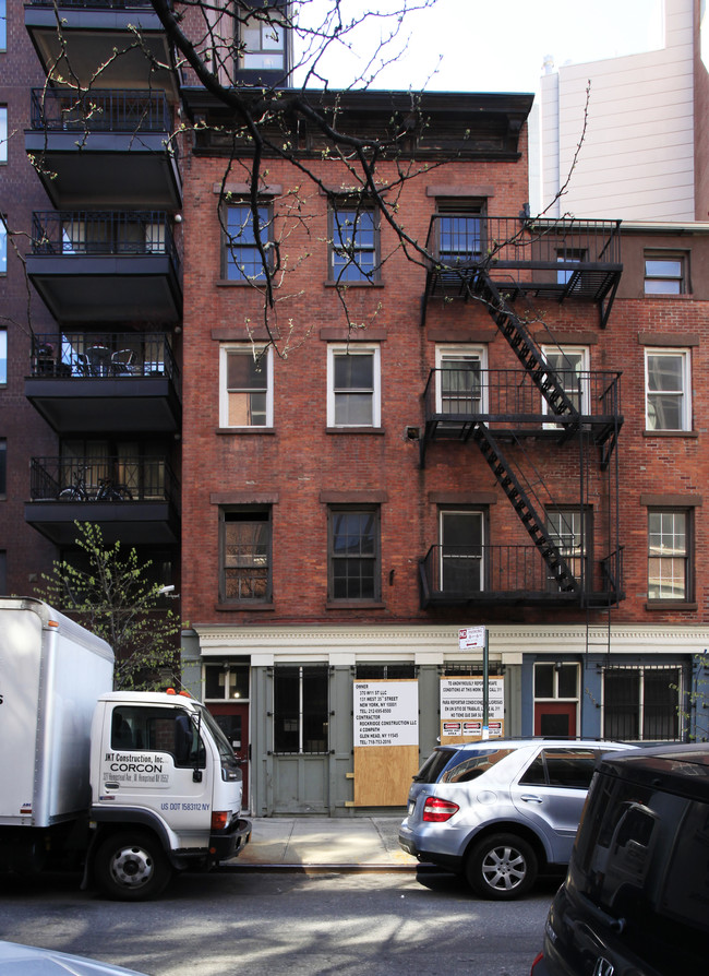 370 W 11th St in New York, NY - Building Photo - Building Photo