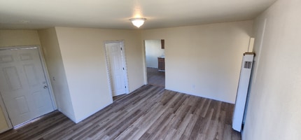 408 W Laurel St in Compton, CA - Foto de edificio - Building Photo