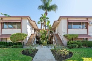 4460 Ensign Ave. in North Hollywood, CA - Building Photo