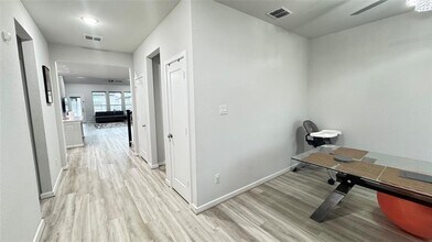 9107 Brixham Dr in Cypress, TX - Building Photo - Building Photo