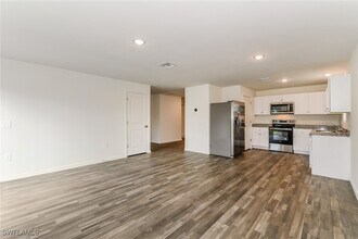 4166 NW 40th Ave in Cape Coral, FL - Building Photo - Building Photo
