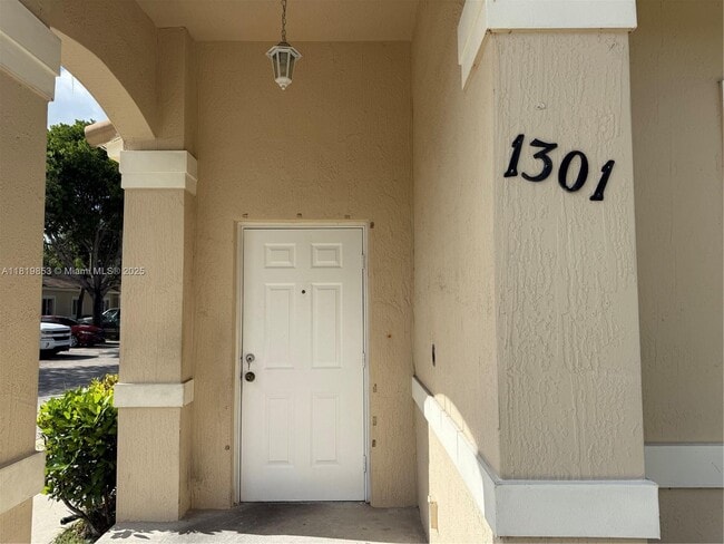 13232 Old Biscayne Dr in Homestead, FL - Building Photo - Building Photo