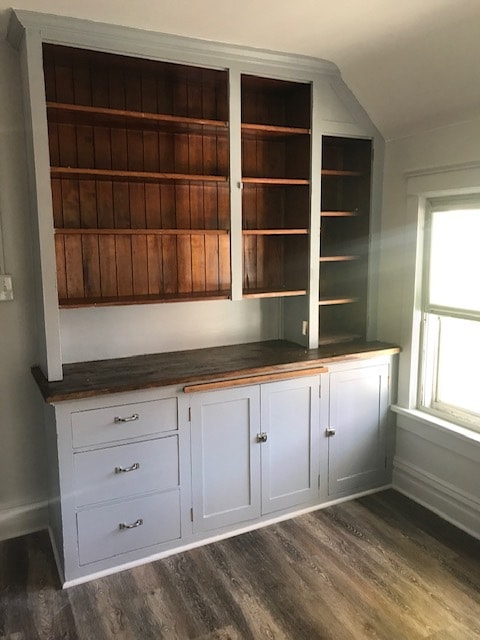 1710 Greysolon Rd, Unit 2 Bedroom in Duluth, MN - Building Photo - Building Photo