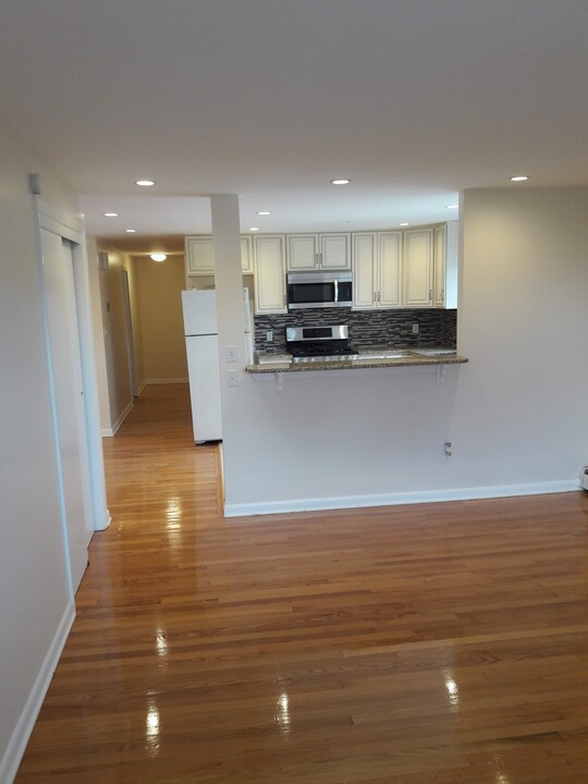 851 S 12th St in Allentown, PA - Building Photo