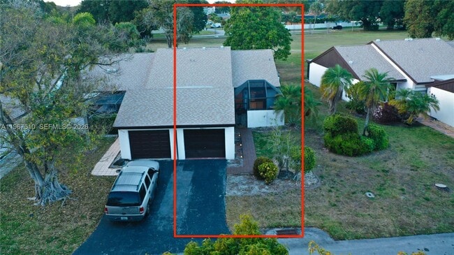 9311 Wedgewood Dr in Tamarac, FL - Building Photo - Building Photo