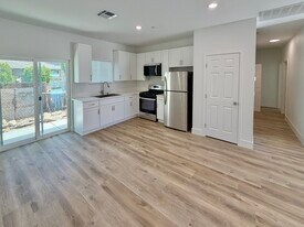 6989 Del Rosa Ave in San Bernardino, CA - Building Photo