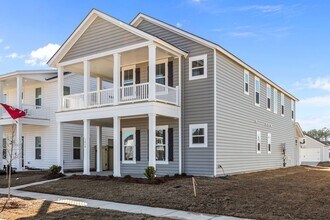 1010 Yucca St in Summerville, SC - Building Photo - Building Photo