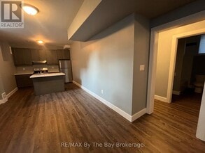 3148 Mosley St in Wasaga Beach, ON - Building Photo - Building Photo