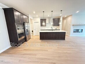 216 Oak Summit Pl in Chapel Hill, NC - Building Photo - Building Photo