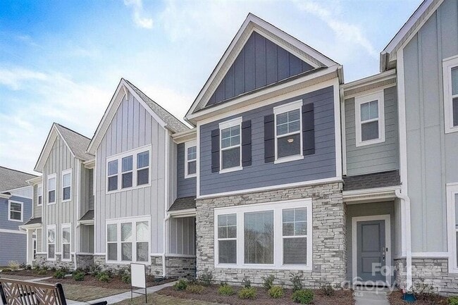 13106 Settlers Trail Ct in Charlotte, NC - Building Photo - Building Photo