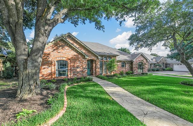 2204 Sapphire Dr in Arlington, TX - Building Photo - Building Photo