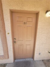 1608 N Torrey Pines Dr in Las Vegas, NV - Building Photo - Building Photo