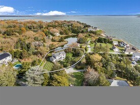 355 Midway Rd in Southold, NY - Building Photo