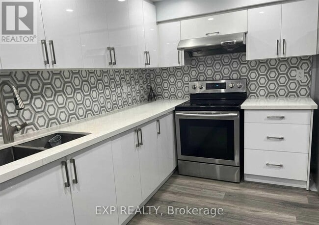 2054 Kingsridge Dr in Oakville, ON - Building Photo - Building Photo