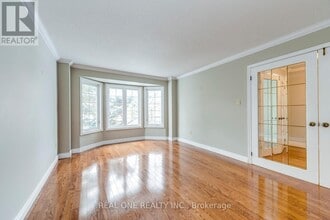 1369 Mapleridge Crescent in Oakville, ON - Building Photo - Building Photo