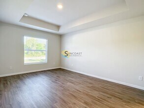11210 Rockwell Ave in Englewood, FL - Building Photo - Building Photo