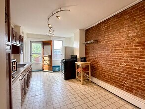 20 Mead St, Unit 3 in Boston, MA - Building Photo - Building Photo