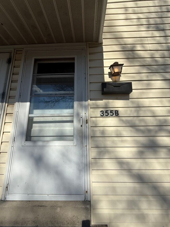 355 W Broad St in Souderton, PA - Building Photo - Building Photo