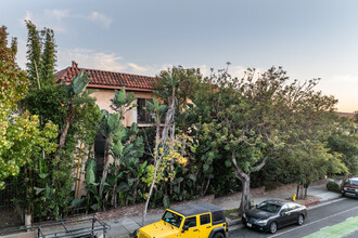 Ocean Park Apartments in Santa Monica, CA - Foto de edificio - Building Photo