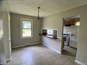 22120 Condon St in Oak Park, MI - Building Photo - Building Photo