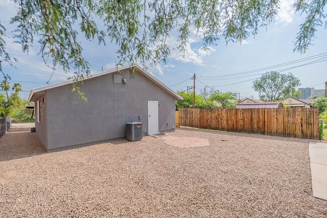 1231 E Lee St in Tucson, AZ - Building Photo - Building Photo