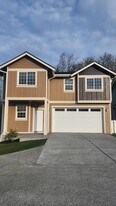15632 View Dr Ct SE in Yelm, WA - Building Photo