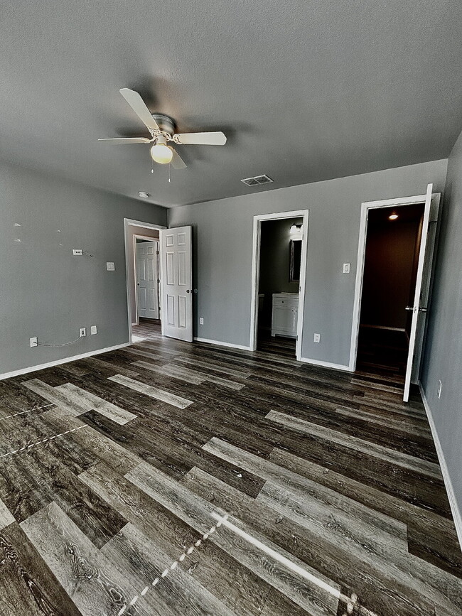 1103 N Englewood Ave in Lubbock, TX - Building Photo - Building Photo