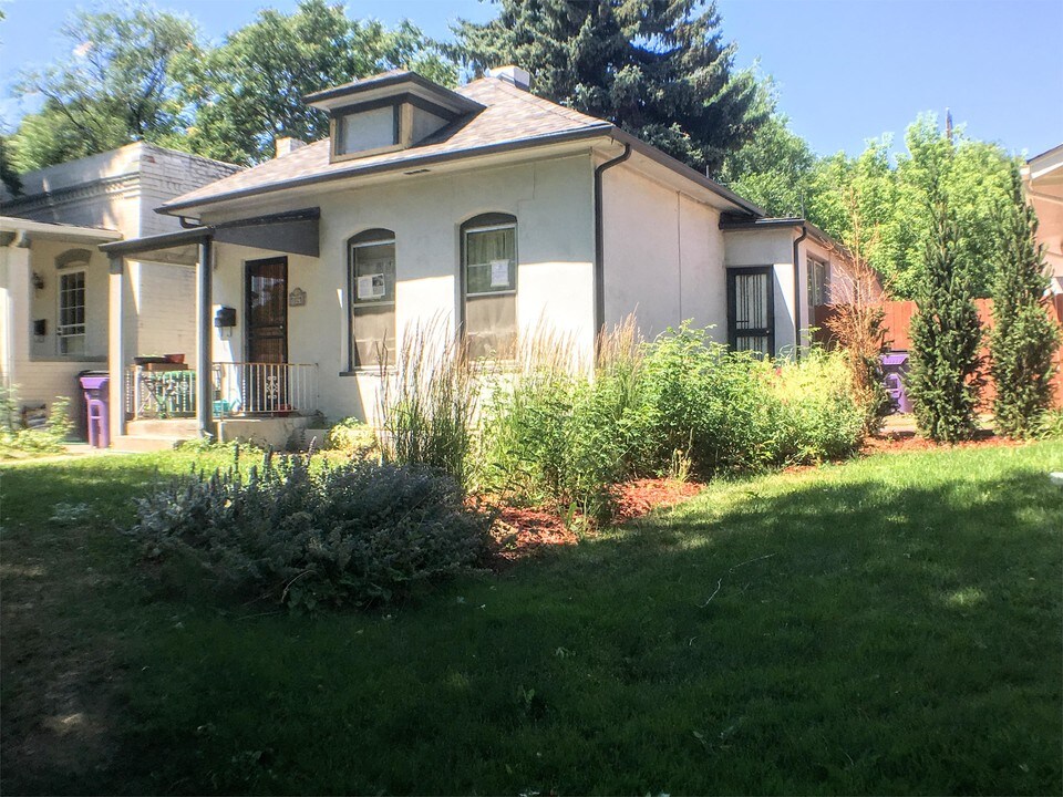 1021 Cook St in Denver, CO - Building Photo