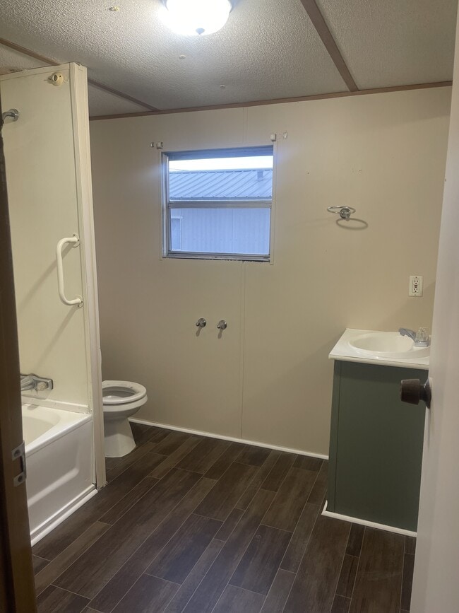 85 Fowler Cir in Hollow Rock, TN - Building Photo - Building Photo