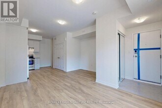 1081 Danforth Rd in Toronto, ON - Building Photo - Building Photo