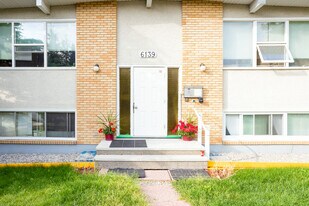 6139 Bowness Rd NW Apartments