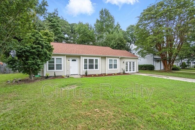 142 Springdale Way in Hampton, VA - Building Photo - Building Photo