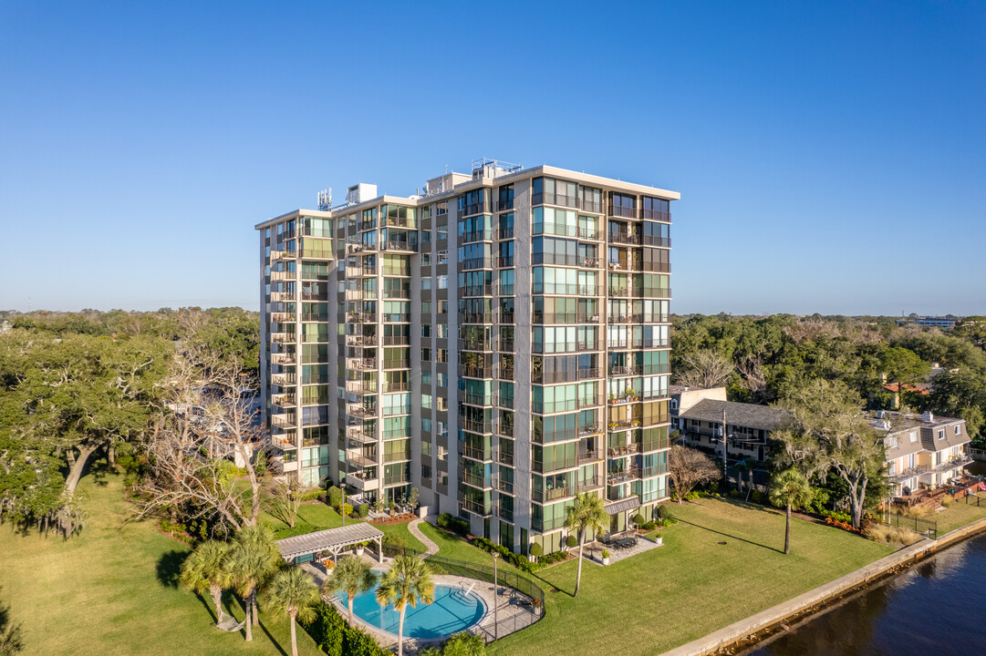 Beau Rivage in Jacksonville, FL - Foto de edificio