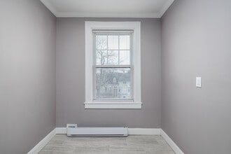 Commodore Apartments in Syracuse, NY - Foto de edificio - Interior Photo