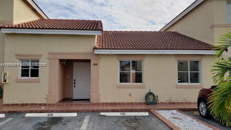 410 NW 114th Ave in Miami, FL - Building Photo