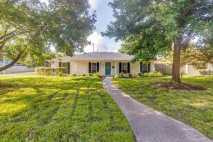 6903 Alderney Dr in Houston, TX - Building Photo