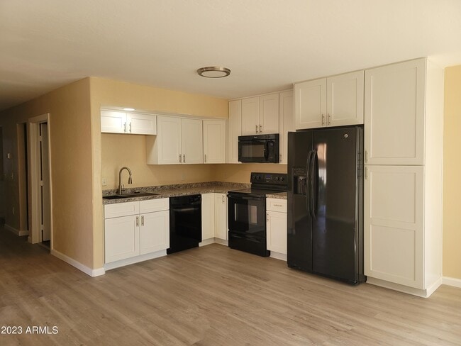 532 W 9th St in Mesa, AZ - Building Photo - Building Photo