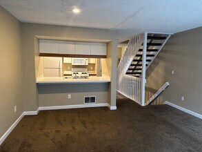 1996 Camino Ln in Hilliard, OH - Building Photo - Building Photo